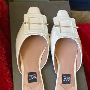 ZAC ZAC POSEN white Valerie mule. size 6.5 new.